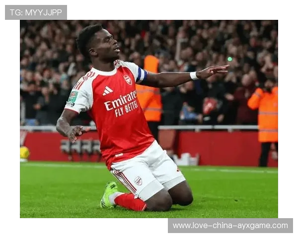 萨卡牵制防线后送出致命传球