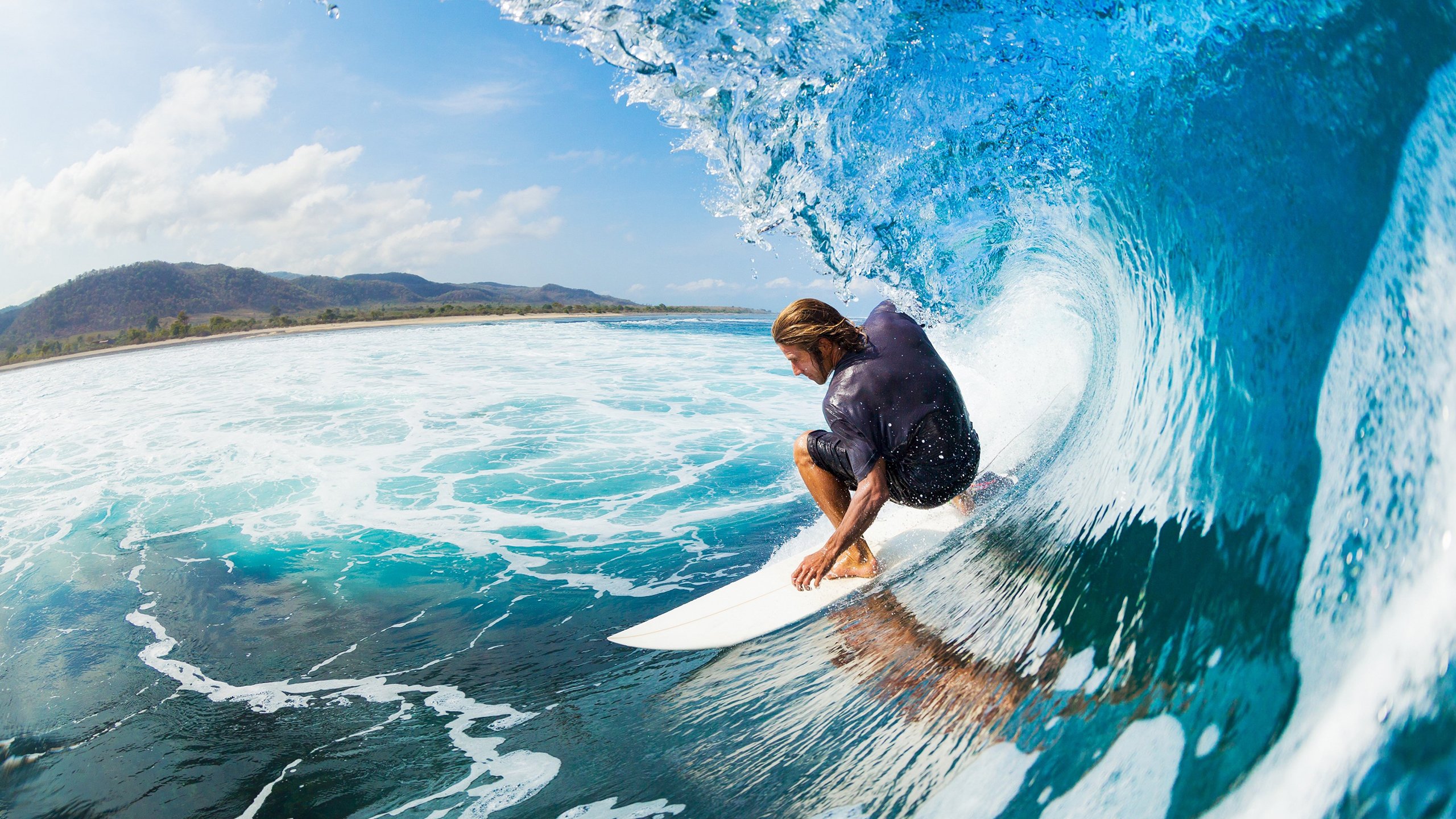 排球比赛关键发球决定比赛节奏